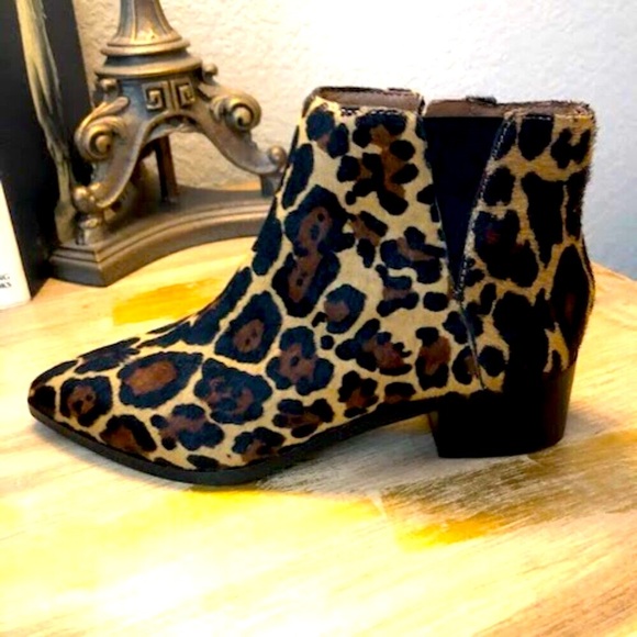 New ANTONIO MELANI Lavonnie Booties Leopard Calf Hair Various Sizes MSRP $150
